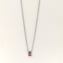 Fio letra E - Necklaces - Sweet Apple Silver